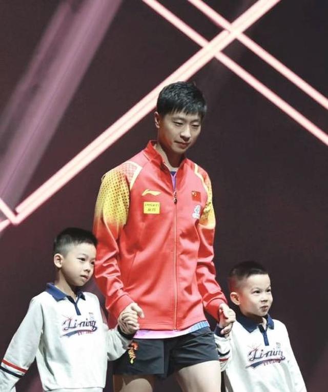 马龙末曾一心留队冲上热搜(路人把徐志胜认成了许昕爸爸)|金年会体育入口